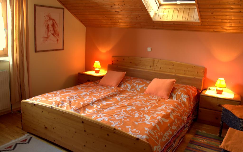 Ferienwohnung Galerie 7 Riegersdorf Eksteriør billede